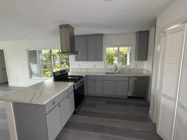 Main picture of 8632 Sunset Ave