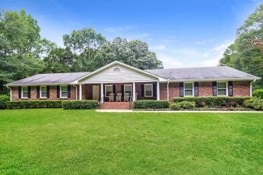 Main picture of 2744 Highway 212 SW