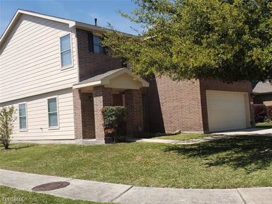 Main picture of 7422 Fox Cove Trl
