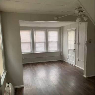 Main picture of 2 N Wyoming Ave