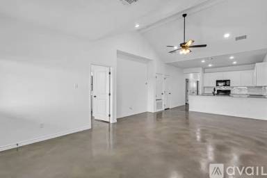 Main picture of 905 Smoke Tree Ln