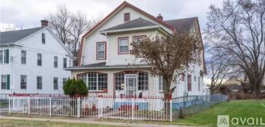 Main picture of 84 Wilson Ave