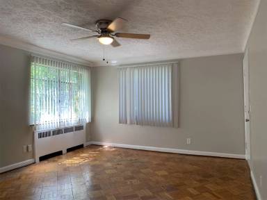 Main picture of 7212 Reading Road