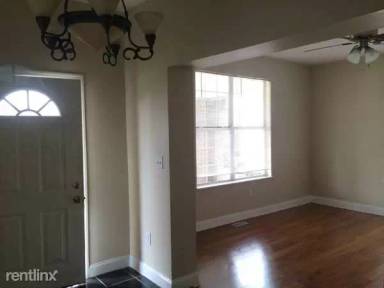 Main picture of 1530 3rd Ave