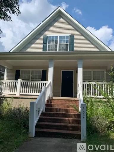 Main picture of 297 Woodlark St