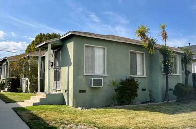 Main picture of 2559 N Brighton St