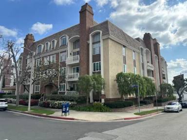 Main picture of 10668 Eastborne Ave