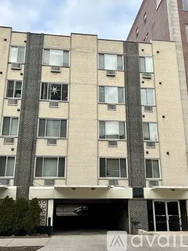 Main picture of 516 W Melrose St