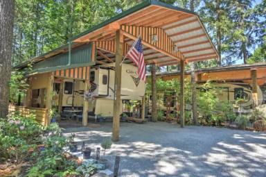 Main picture of 1546 Reservation Rd SE