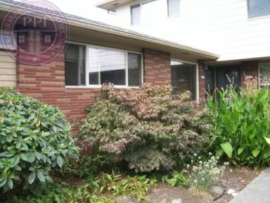 Main picture of 5715 SE Division St