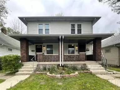 Main picture of 367 S Grand Ave