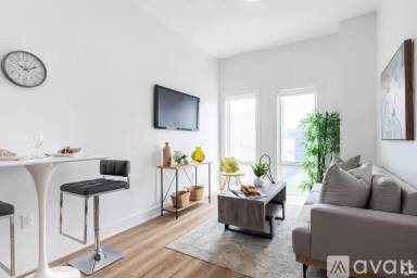 Main picture of 370 Communipaw Ave
