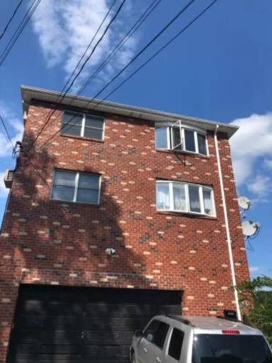 Main picture of 25 Springer Ave