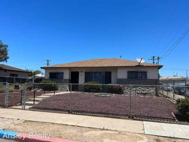 Main picture of 2898 Webster Ave