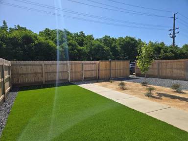 Main picture of 917 E Tulare Ave