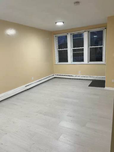 Main picture of 719 N Michigan Ave