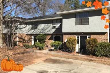 Main picture of 470 S Jeff Davis Dr