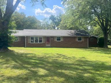 Main picture of 1009 Shawnee Way