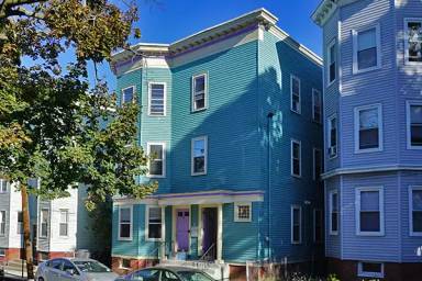 Main picture of 40 Calvin St