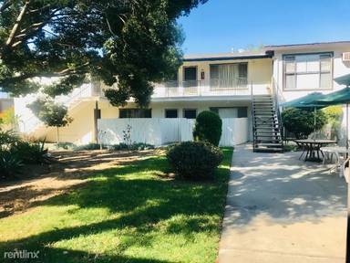 Main picture of 2031 E Whiting Ave