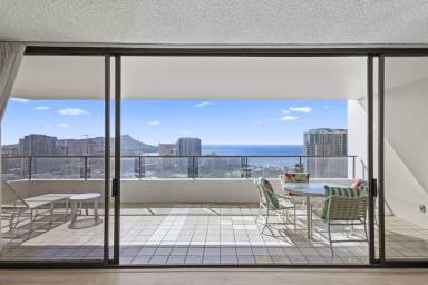 Main picture of Canterbury Place Condo