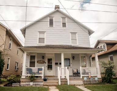 Main picture of 5968 Pine St