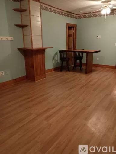 Main picture of 105 L St