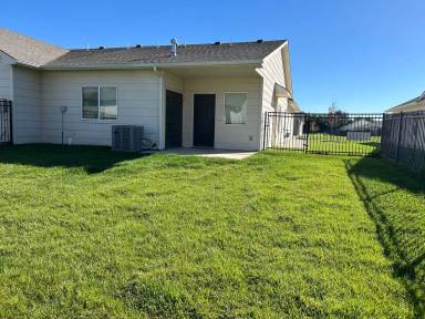 Main picture of 1655 S Limuel St