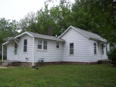 Main picture of 1124 S Elm St