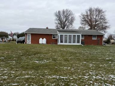 Main picture of 6 Colony Rd