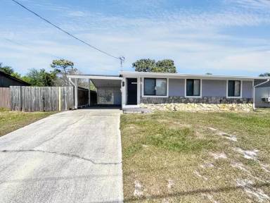 Main picture of 21 W Thrush St