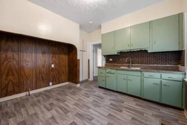 Main picture of 874 Whitcomb Rd