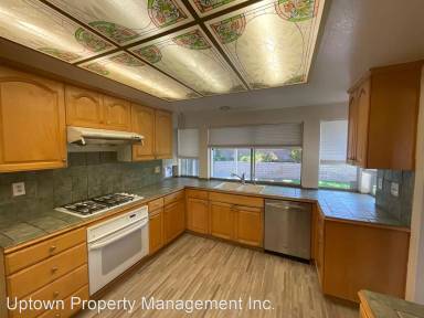 Main picture of 981 S Purdue Cir