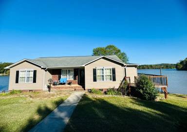 Main picture of 235 River Loop Rd