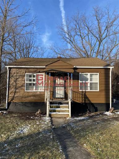 Main picture of 2210 Blades Ave