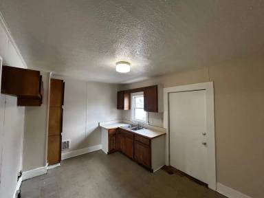 Main picture of 315 Half St