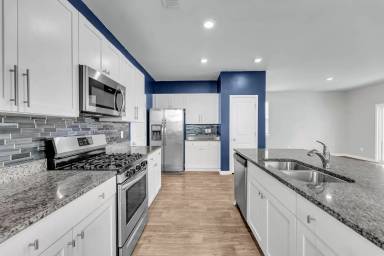 Main picture of 550 Wayton Cir
