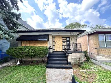 Main picture of 6622 S Damen Ave