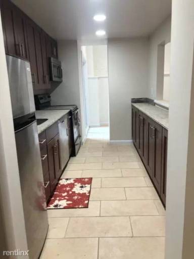 Main picture of 1010 Clinton St