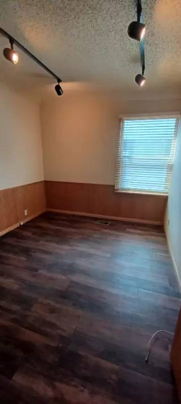 Main picture of 359 N Main St