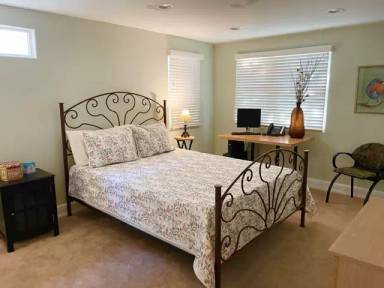 Main picture of 205 Edith Blvd NE