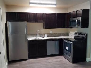 Main picture of 445 La Rue Ave