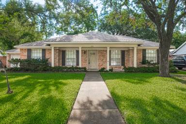 Main picture of 2530 Bandelier Dr