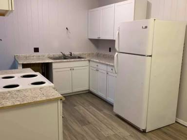 Main picture of 3937 W 22nd St