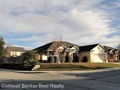 Main picture of 1300 Tara Ct