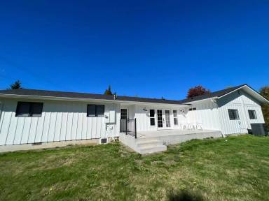 Main picture of 25179 Lake Cavanaugh Rd