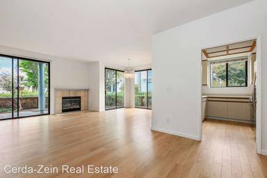 Main picture of 1053 Independence Dr