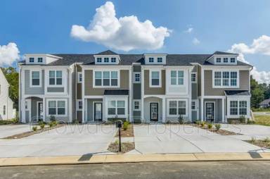Main picture of 301 Halton Crossing Dr SW