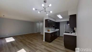 Main picture of 13929 Vanowen St