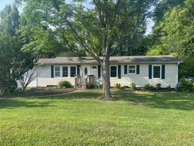 Main picture of 404 Brooks St